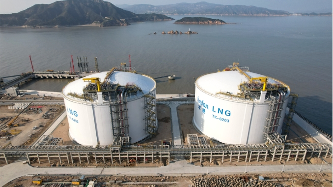 温州华港LNG储运调峰中心项目一期有序推进中，计划6月建成投运